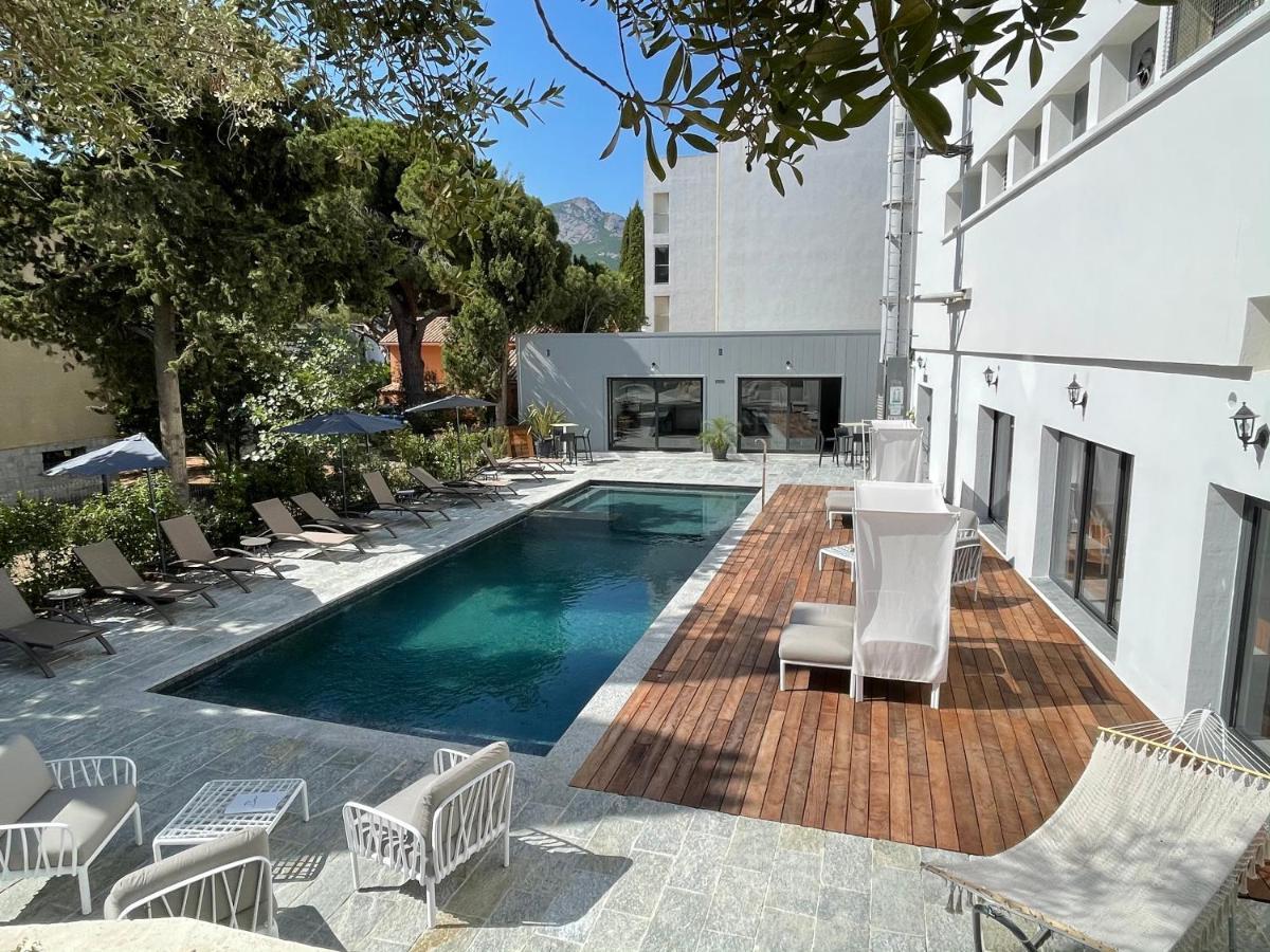קאלבי Best Western Hotel Casa Bianca, Piscine Interieure Et Exterieure מראה חיצוני תמונה